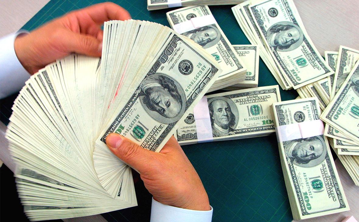 «Коммерсантъ» узнал о планах властей по контролю над валютными потоками