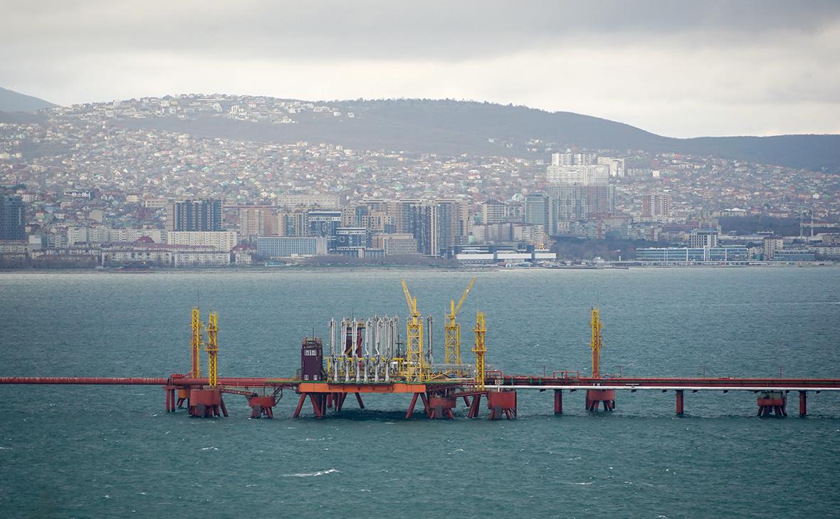 КТК приостановил отгрузку нефти в Новороссийске из-за шторма
